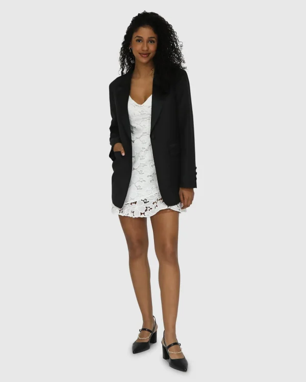 Belle & Bloom Blazers | Suits & Blazers>Head To Head Tuxedo Jacket -