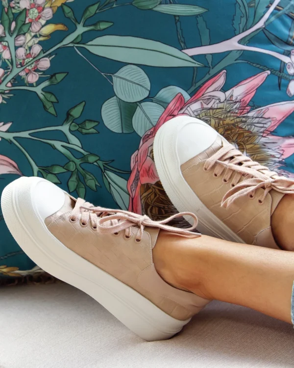 Belle & Bloom Flats>Just A Dream Croc Leather Sneaker -