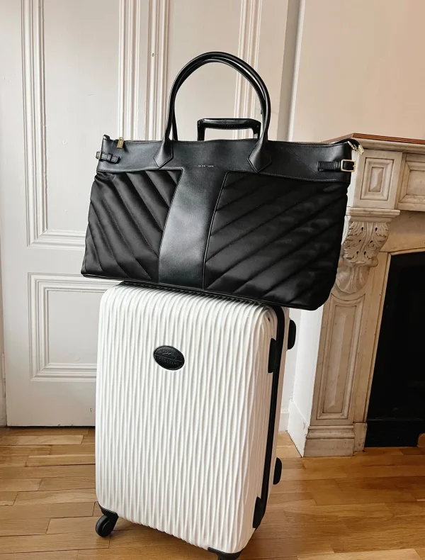 Belle & Bloom Handbags>Meet Me in Paris Weekender Bag -