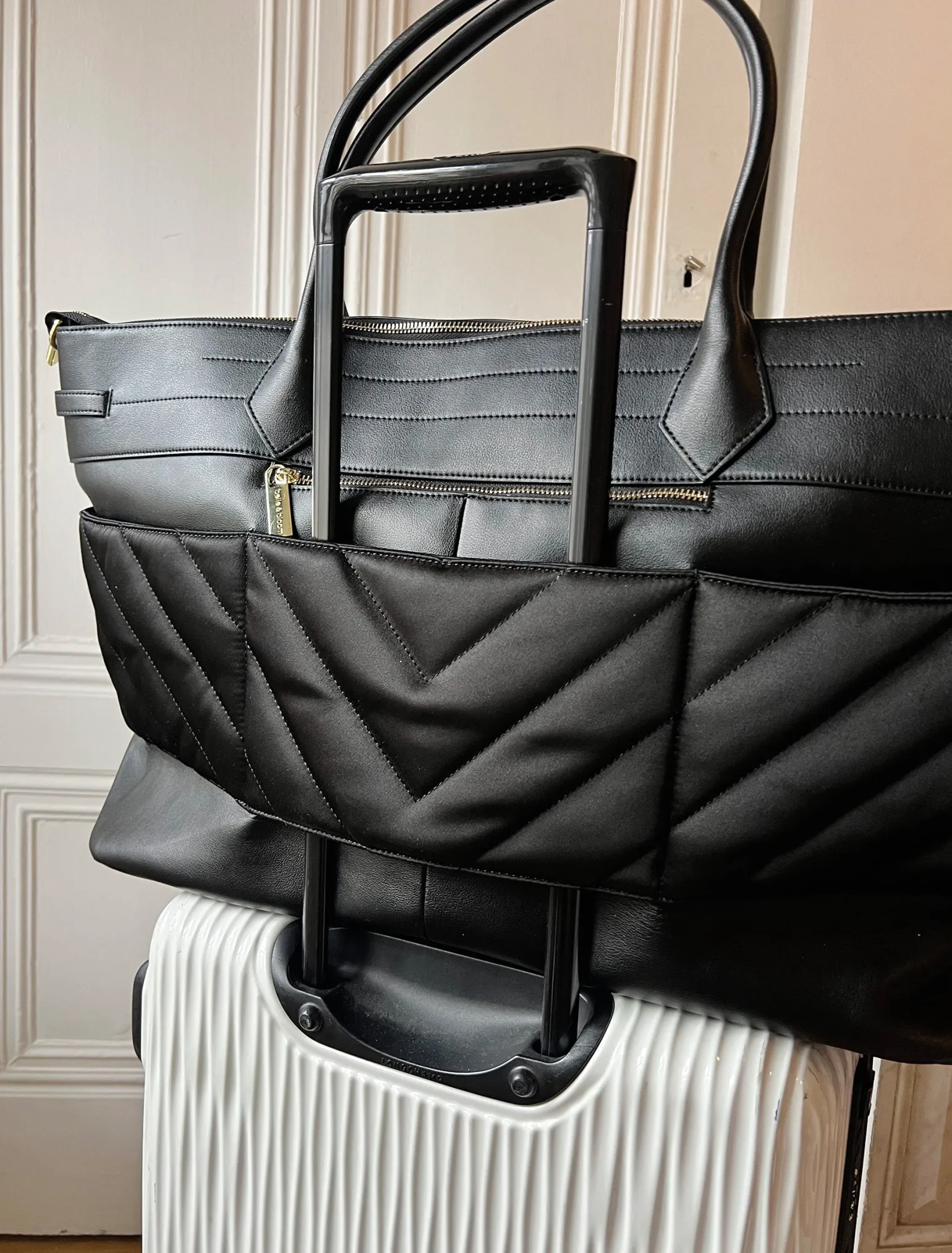 Belle & Bloom Handbags>Meet Me in Paris Weekender Bag -