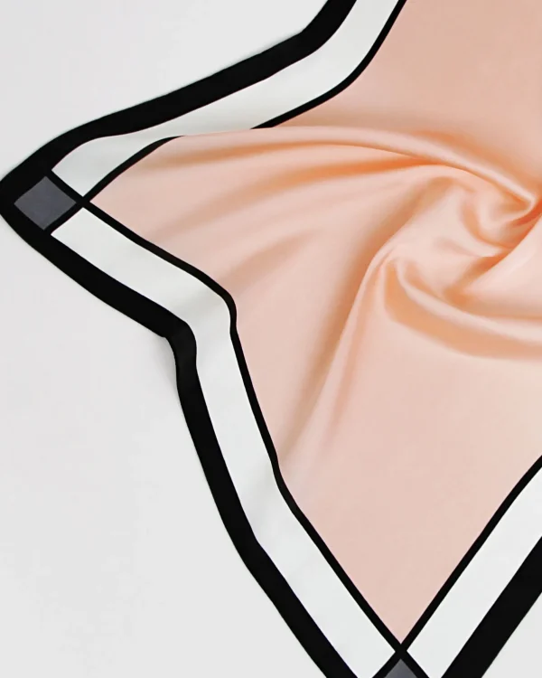 Belle & Bloom Scarves>New Yorker Fashion Scarf -