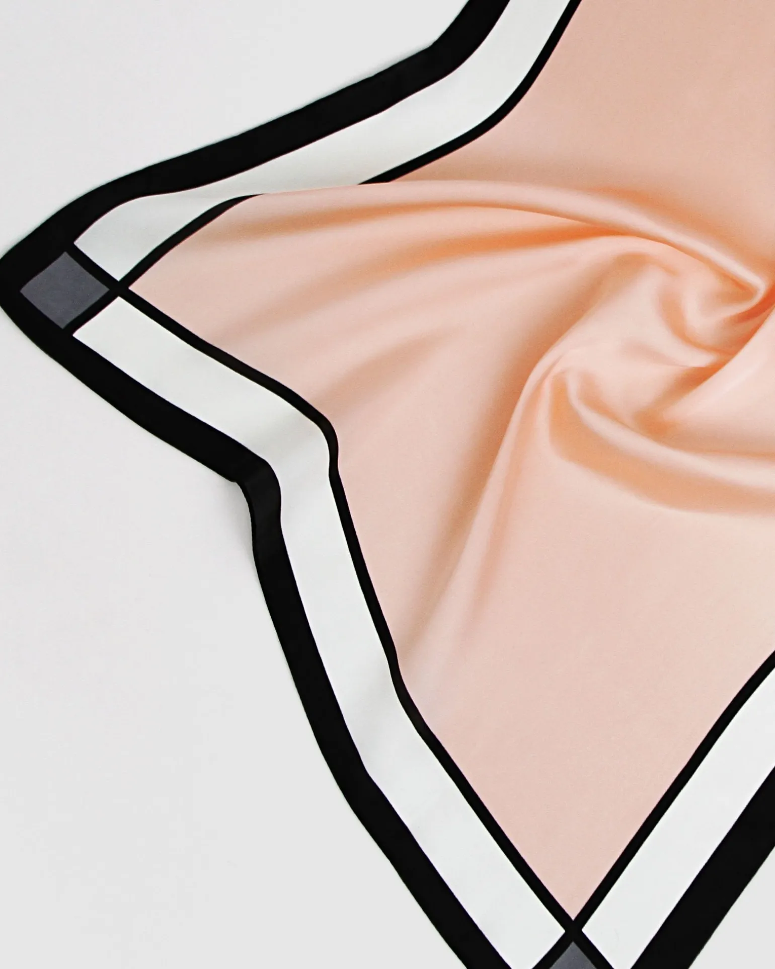 Belle & Bloom Scarves>New Yorker Fashion Scarf -