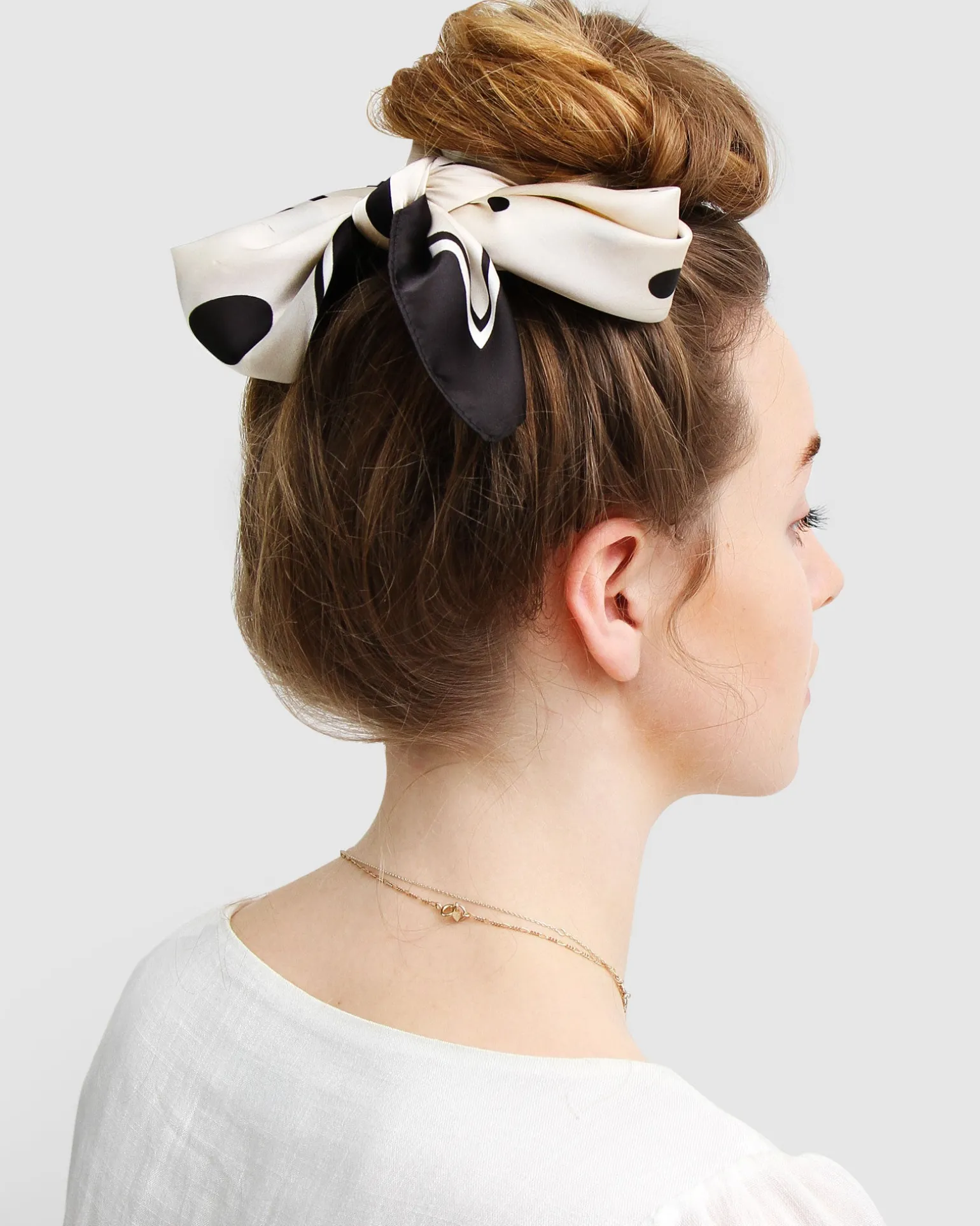 Belle & Bloom Scarves>New Yorker Fashion Scarf -
