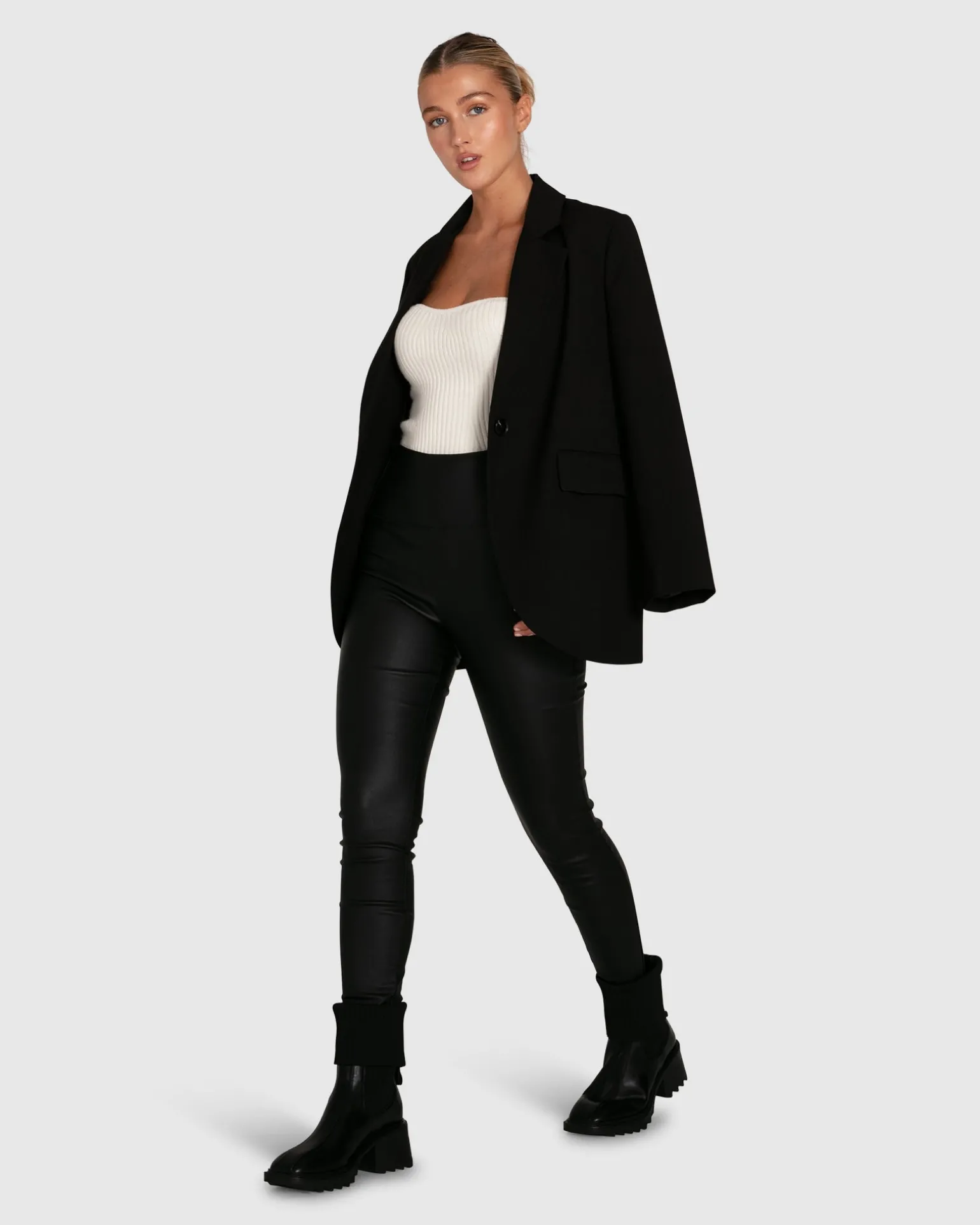 Belle & Bloom Blazers | Suits & Blazers>Unchained Heart Blazer -