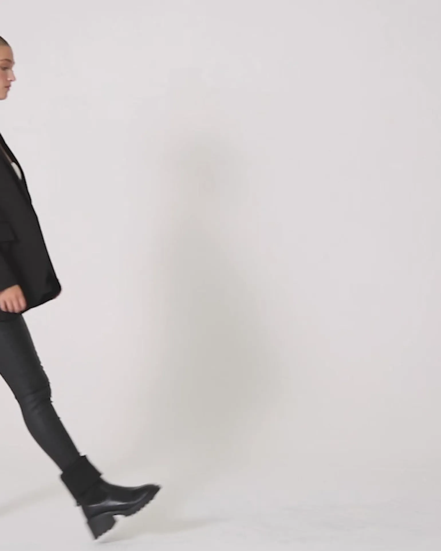 Belle & Bloom Blazers | Suits & Blazers>Unchained Heart Blazer -