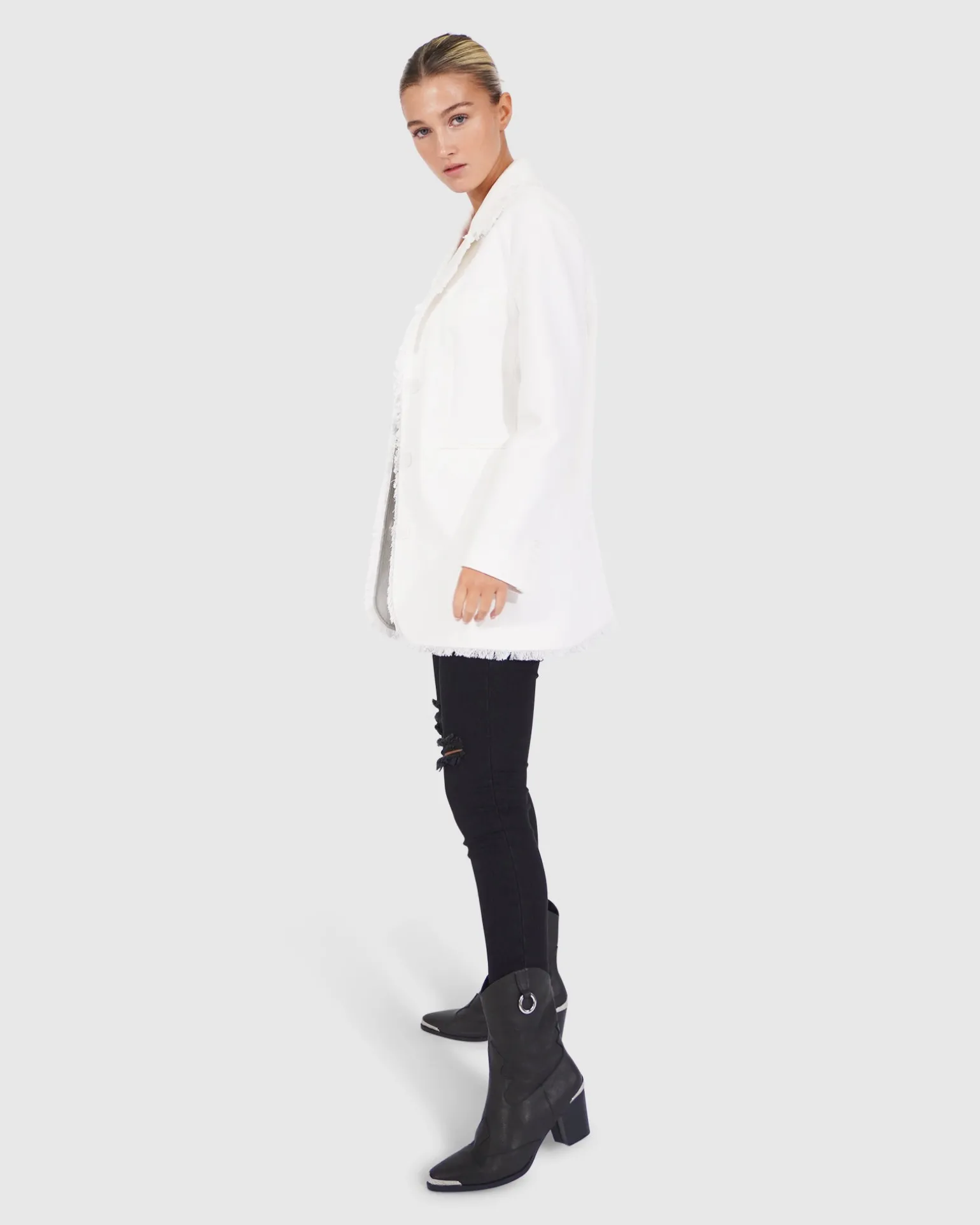Belle & Bloom Blazers | Suits & Blazers>Young Blood Frayed Edge Blazer -