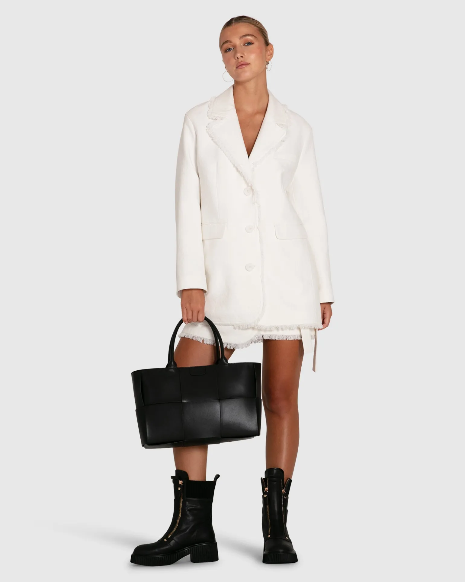Belle & Bloom Blazers | Suits & Blazers>Young Blood Frayed Edge Blazer -